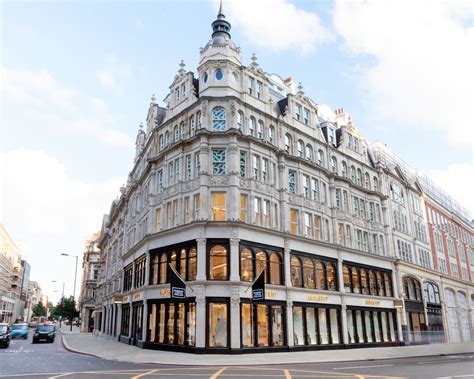 london burberry building apartment|burberry's new london flagship.